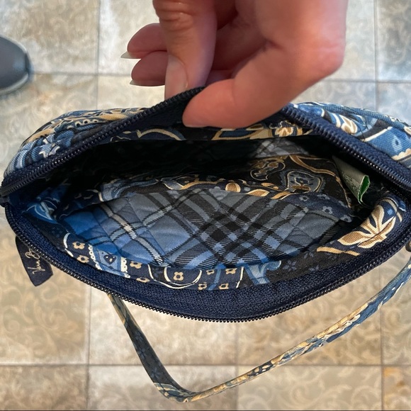 Vera Bradley | vintage navy paisley patterned wristlet - Picture 3 of 7